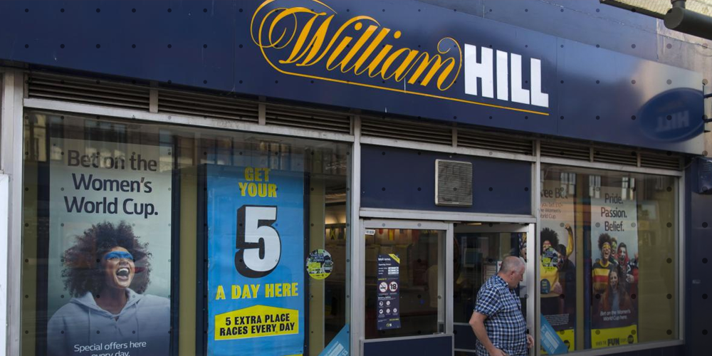 888 neemt William Hill en Mr Green over